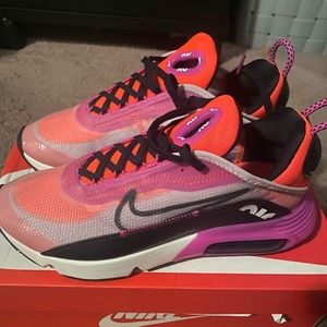 W AIR MAX 2090